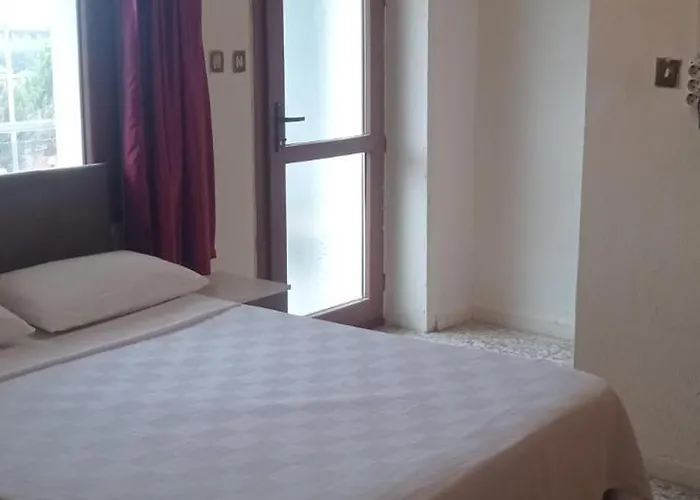 Muber Ξενοδοχείο *